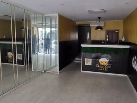 local commercial à louer