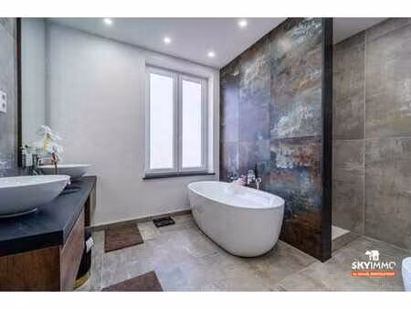 magnifique maison - peb b - 3ch - terrasse + jardin- garage