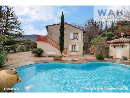 maison 6 pièces 135 m²