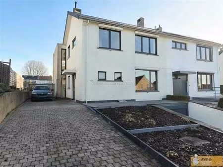 dilbeek : maison polyvalente avec 4 chambres et 2 salles de