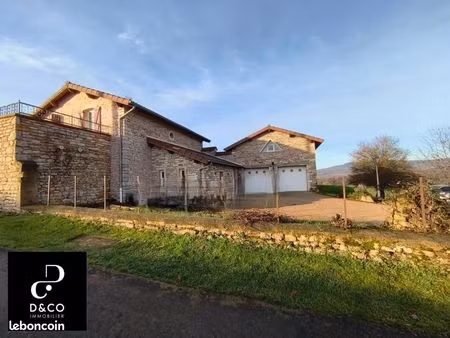 maison 7 pièces 200 m²