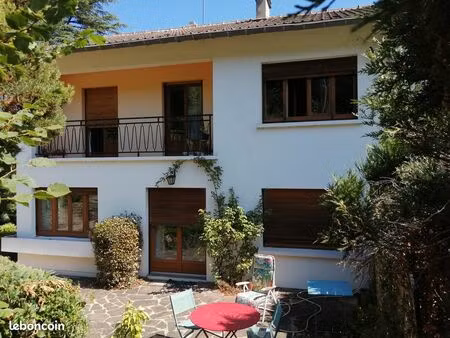 maison familiale spacieuse de 7 chambres avec grand jardin à villennes-sur-seine