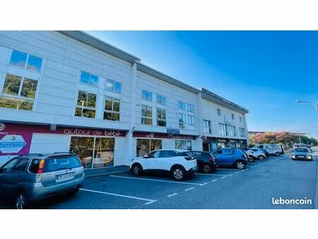 local commercial 175 m²