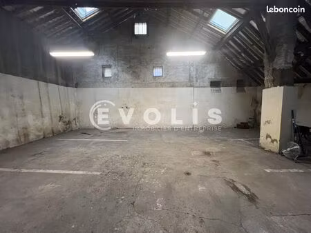 local d'activité 130 m²