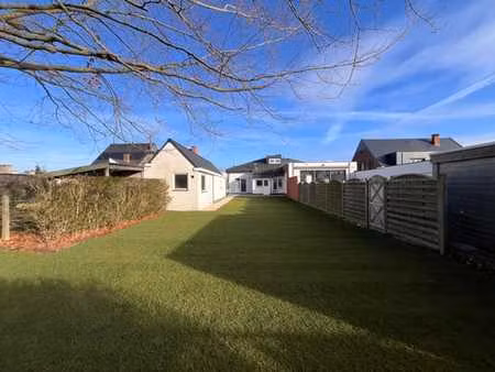 gerenoveerde woning met 3 slpk  tuin en garage in de pinte