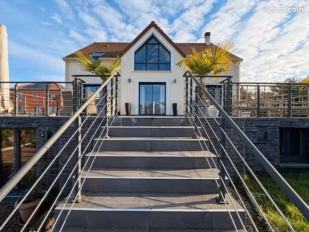 maison 7 pièces 148 m²