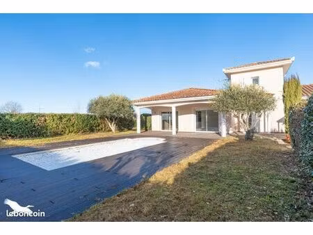 villa 7 pièces 160 m²