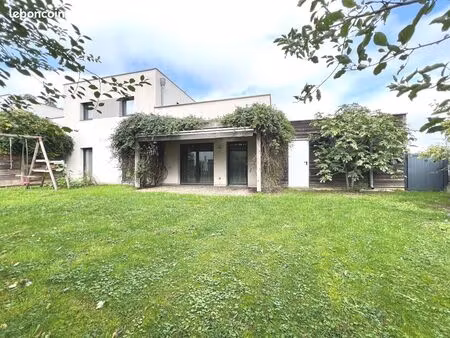 maison 5 pièces 109 m²