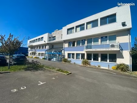 bureaux 231 m²