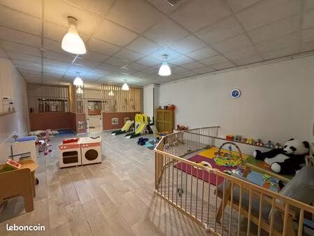 inconnu 5 pièces 270 m²