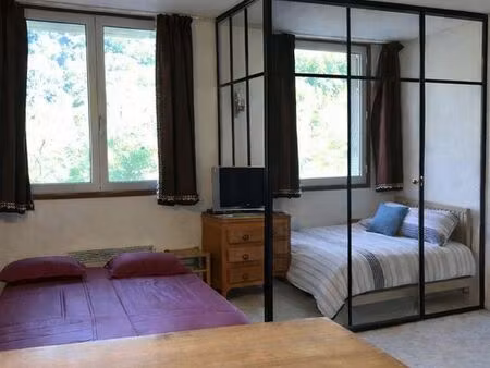 studio 1 pièce 30 m²