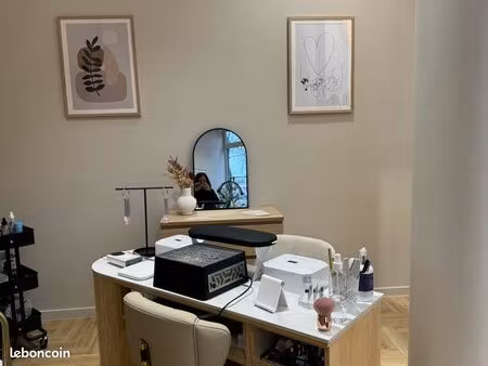 local prêt à l’emploi - onglerie uniquement