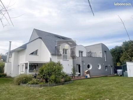 maison 7 pièces 263 m²