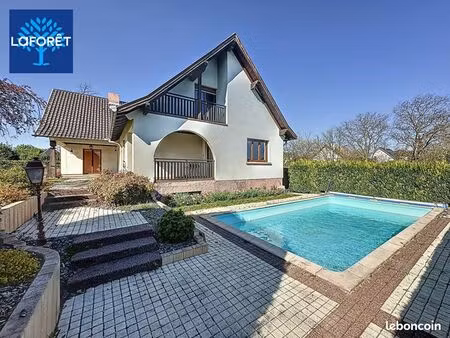 maison 6 pièces 244 m²