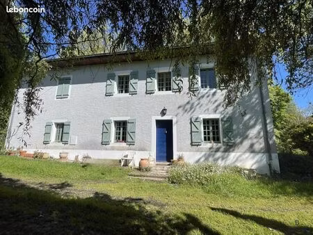 propriété 7 pièces 190 m²