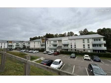 le houlme - appartement t3 récent avec balcon  ascenseur et 2 parkings - 158 000 net vende
