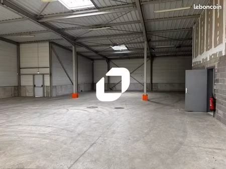 local d'activité 1 170 m²