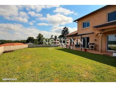 villa 7 pièces 183 m²