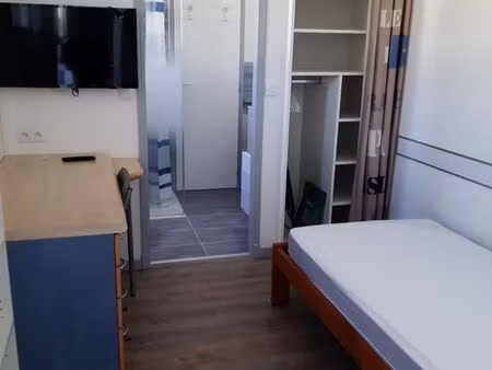 location étudiant   studio meublé 16 m2  tout confort 420
