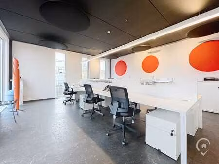 bureau équipé à louer à sorinnes - dinant