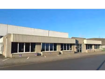 bureau économique à louer près de l'e40 à wetteren