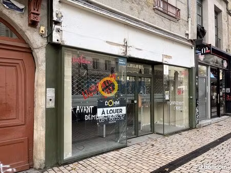 inconnu 3 pièces 100 m²