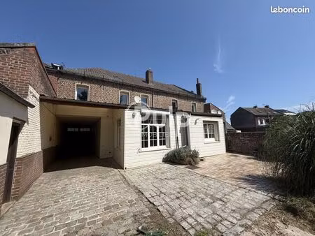 maison 12 pièces 241 m²