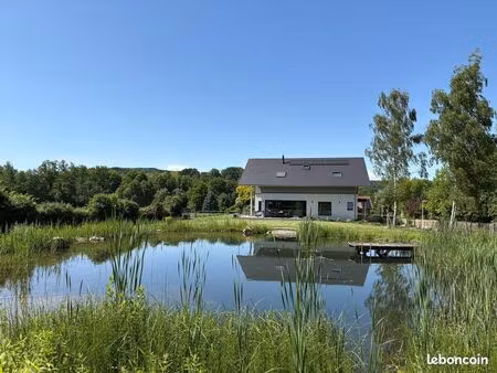 maison 8 pièces 255 m²