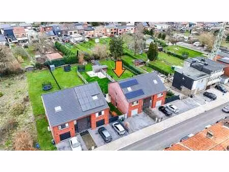 spacieuse maison 5 chambres avec garage et jardin!