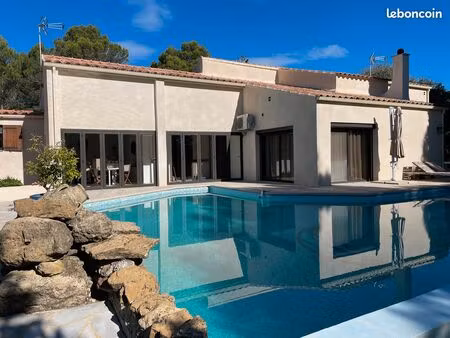 propriété de 2 villas dans la pinède