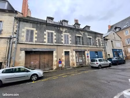 immeuble de rapport – 486 m² – 8 logements + 3 locaux – nevers centre