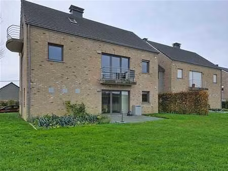 superbe appartement au 1er ét. d'une petite résidence récent