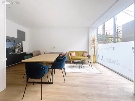 service bureaux 57 m²