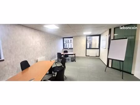 bureau 40 m² calme et lumineux – chatou centre – parking possible