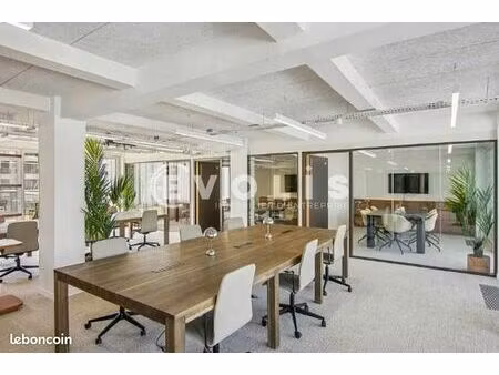 bureaux 733 m²