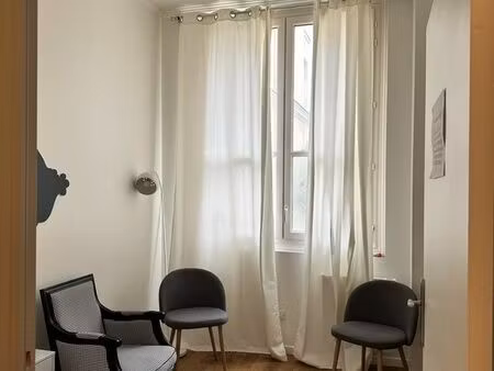 location mi temps local 10 m2 dans cabinet pluridisciplinaire paris 8 quartier d'affaire s