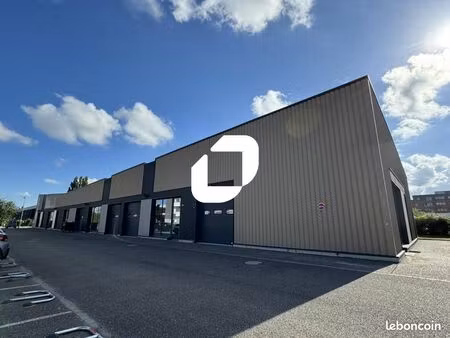 local d'activité 143 m²