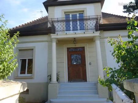 maison de maitre 170 m2 avec parc paysagé de 24 ares centre ville