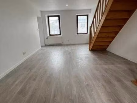 maison dans le village de wegnez