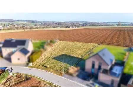 terrain pour construction 4 façades idéalement situé !