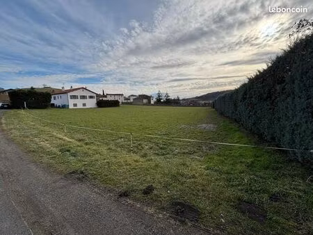 terrain 1201 m² saint-yvoine