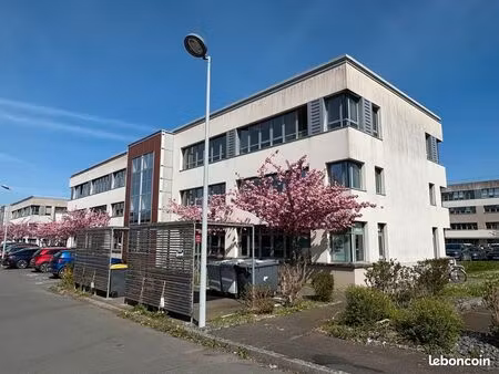 bureaux 90 m²