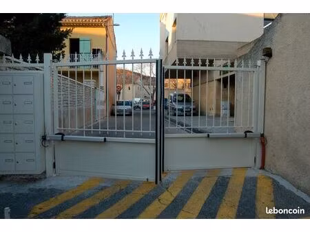 loue garage individuel fermé avec videosurveillance en centre ville