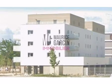 local commercial 57 m² monteux