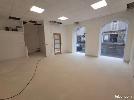 local commercial rue du 14 juillet