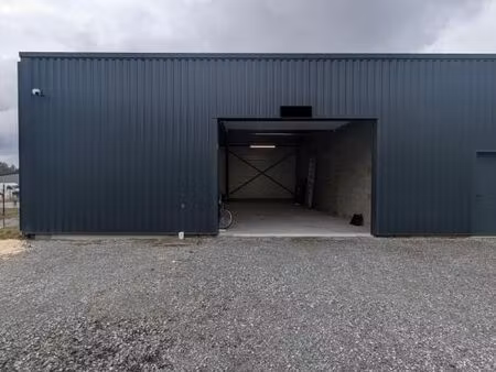 local d'activité 120 m²