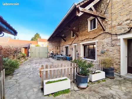 maison 10 pièces 284 m²