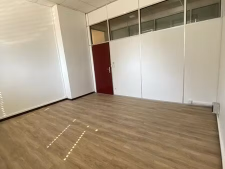 bureau médical/paramédical 15m² - centre d'affaires toda