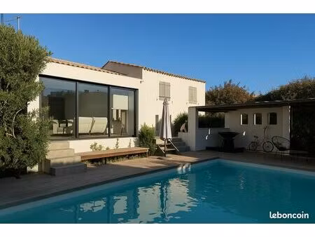 maison à lattes dans le quartier des filies. 163m2 habitables  605m2 de terrain