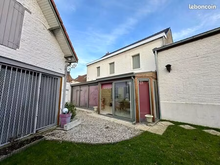 maison 9 pièces 200 m²